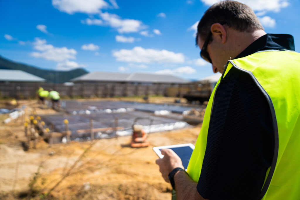 What does a building certifier do